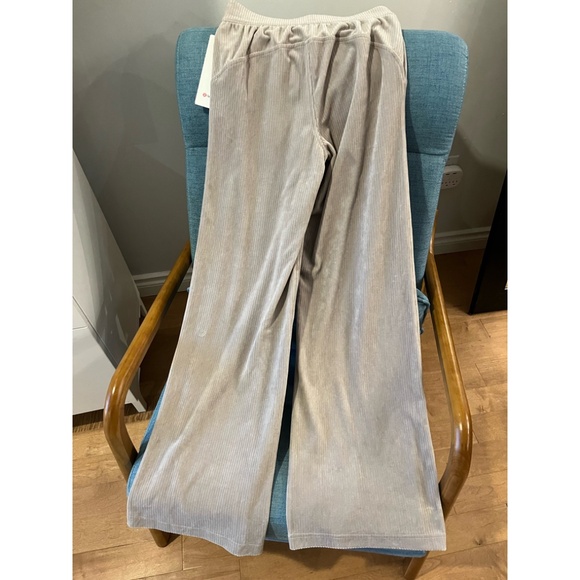 NWT Lululemon Scuba Midrise Wide-Leg Pant Velvet Cord size 4 - Picture 3 of 7